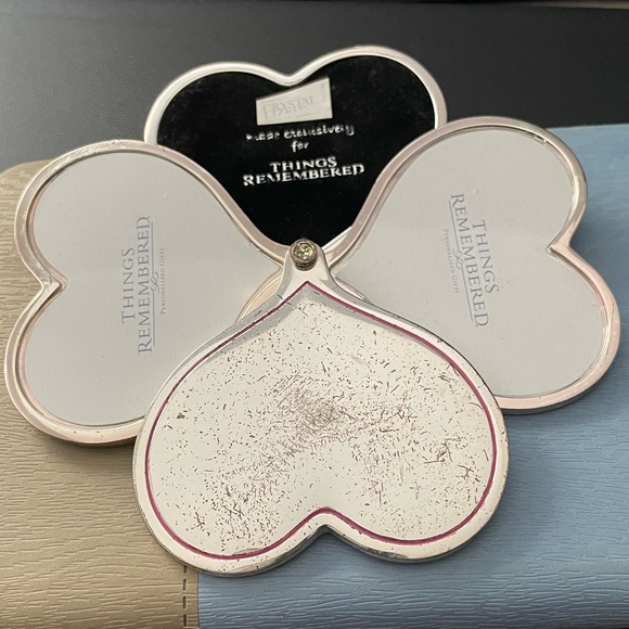 THINGS REMEMBERED Heart Compact - Picture 4 of 6